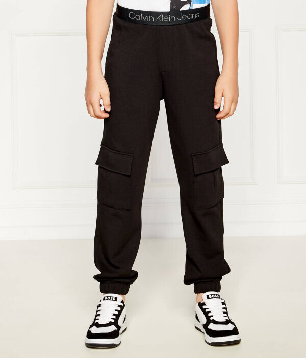 

Спортивные штаны Calvin Klein Jeans с логотипом и карманами, черный