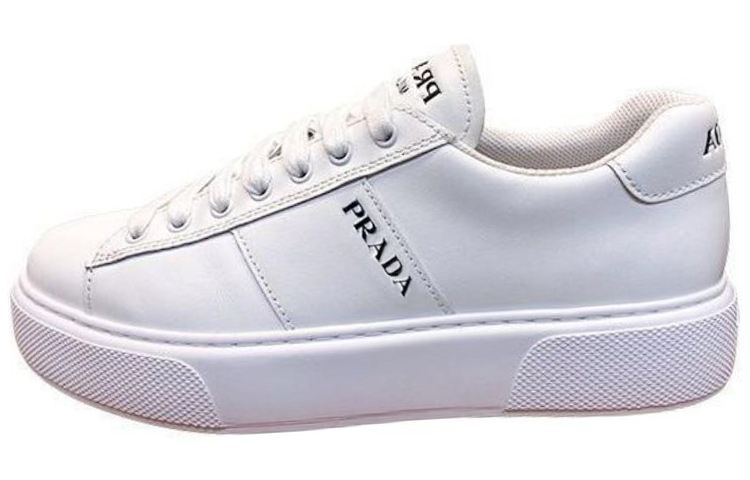 

PRADA Кожаные низкие скейтборд-кроссовки мужские white