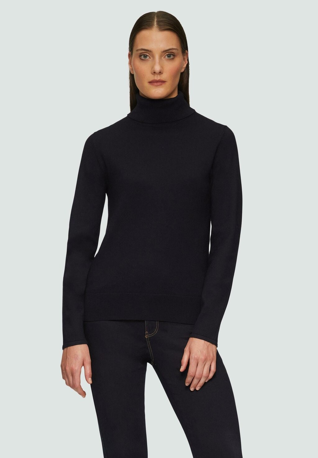 

Джемпер FEINER ROLLKRAGEN s.Oliver BLACK LABEL, черный