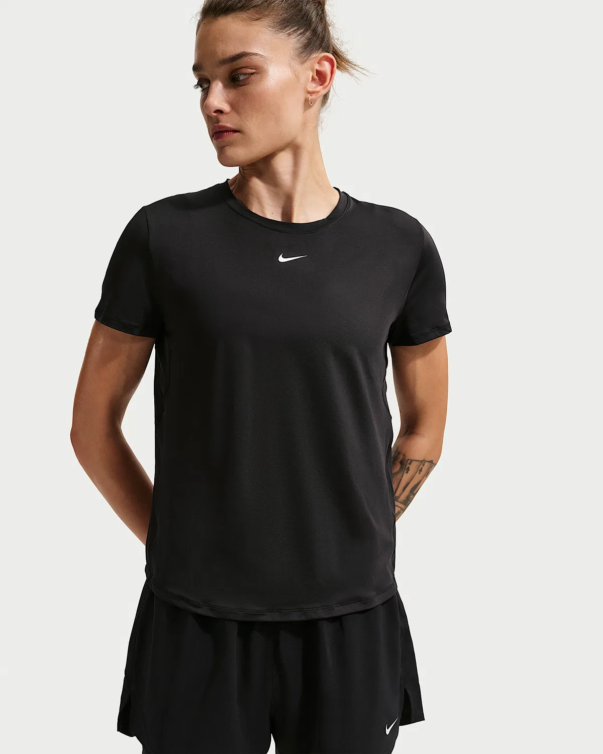 Женский топ Nike One Classic с коротким рукавом Dri-FIT, Black/White