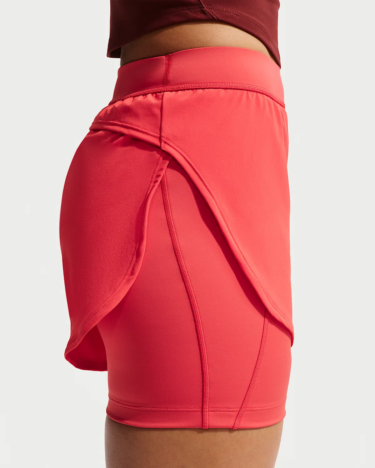 Женские шорты 2-в-1 Nike Universa, 5", Light Crimson/University Red/University Red — фото 3