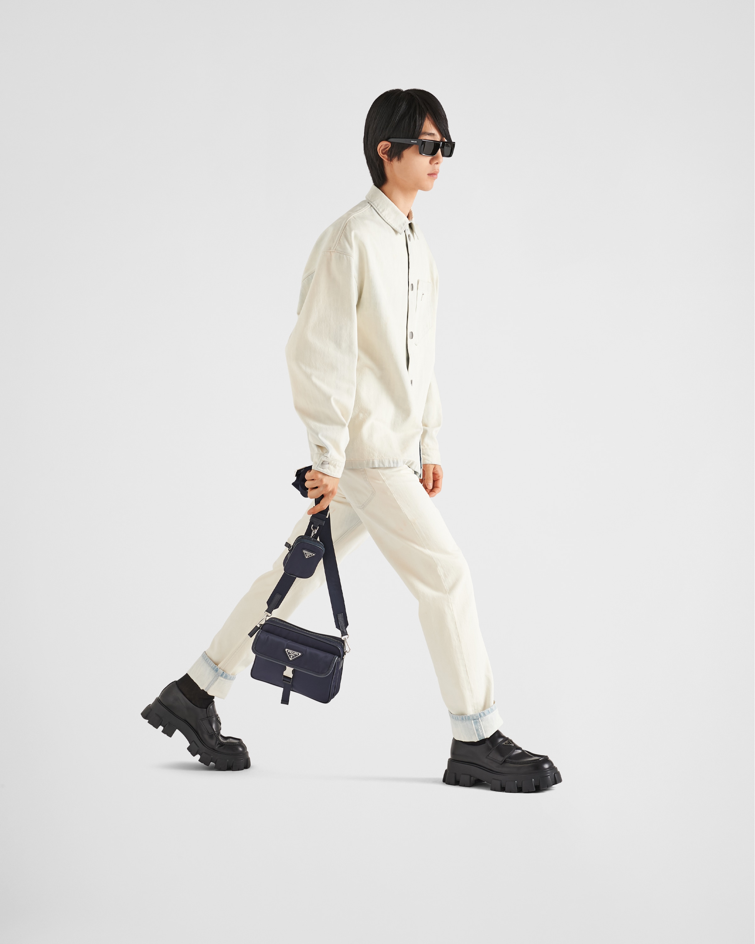 Сумка через плечо из Re-Nylon и сафьяновой кожи Prada, темно-синий — фото 2