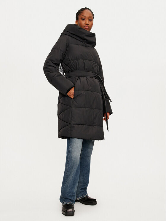 

Пуховик свободного кроя Vero Moda, черный