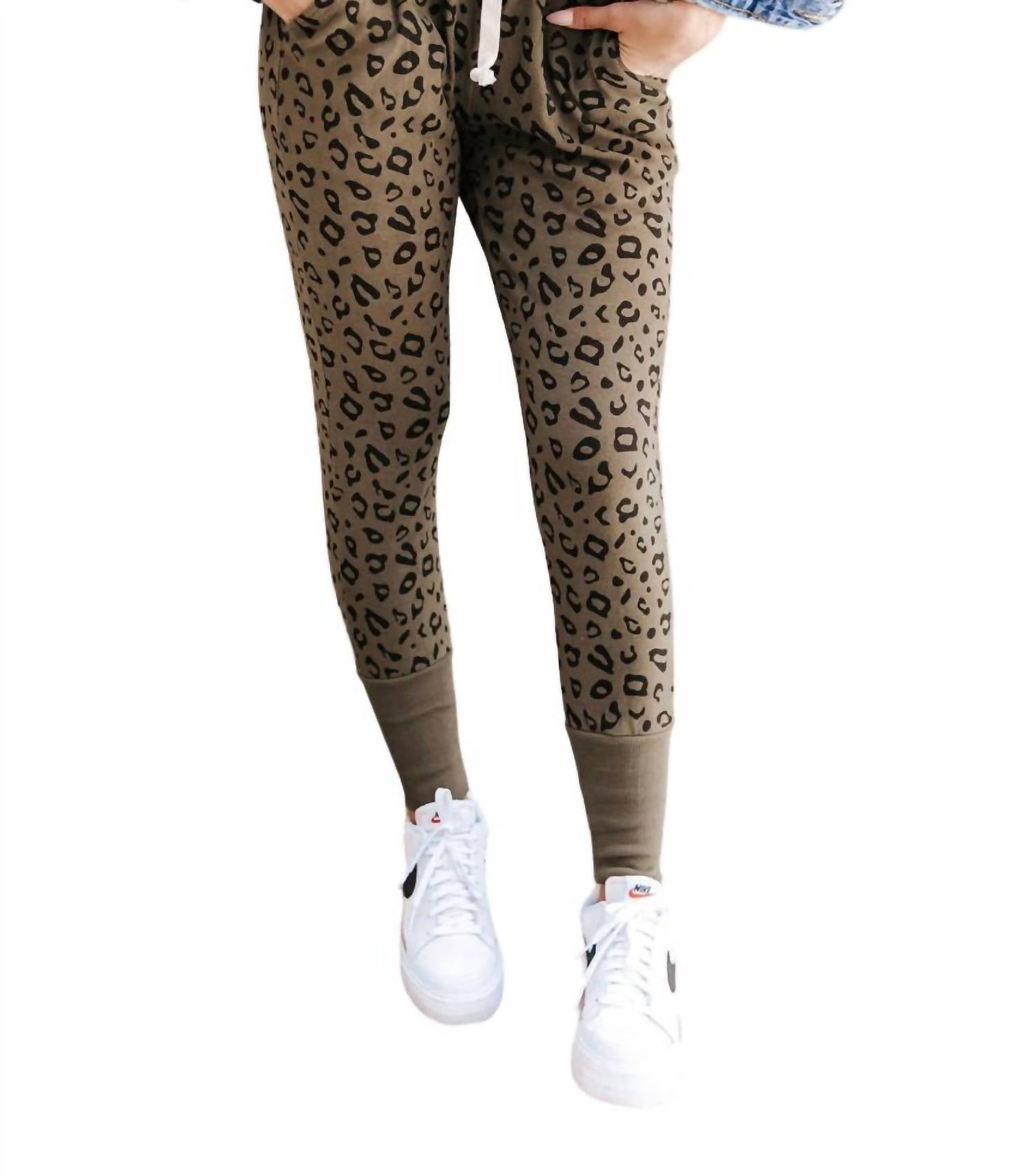 

Джоггеры Leopard In Olive AMPERSAND AVE