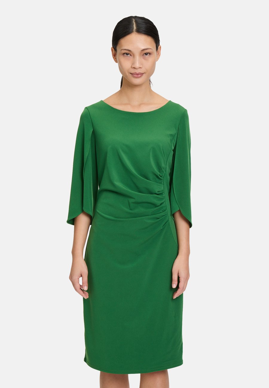 

Платье Vera Mont Shift dress, Green Meadow/Green