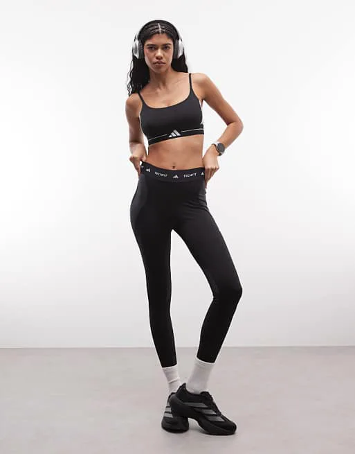 Черный спортивный бюстгальтер с легкой поддержкой adidas Training Hyperglam — фото 2