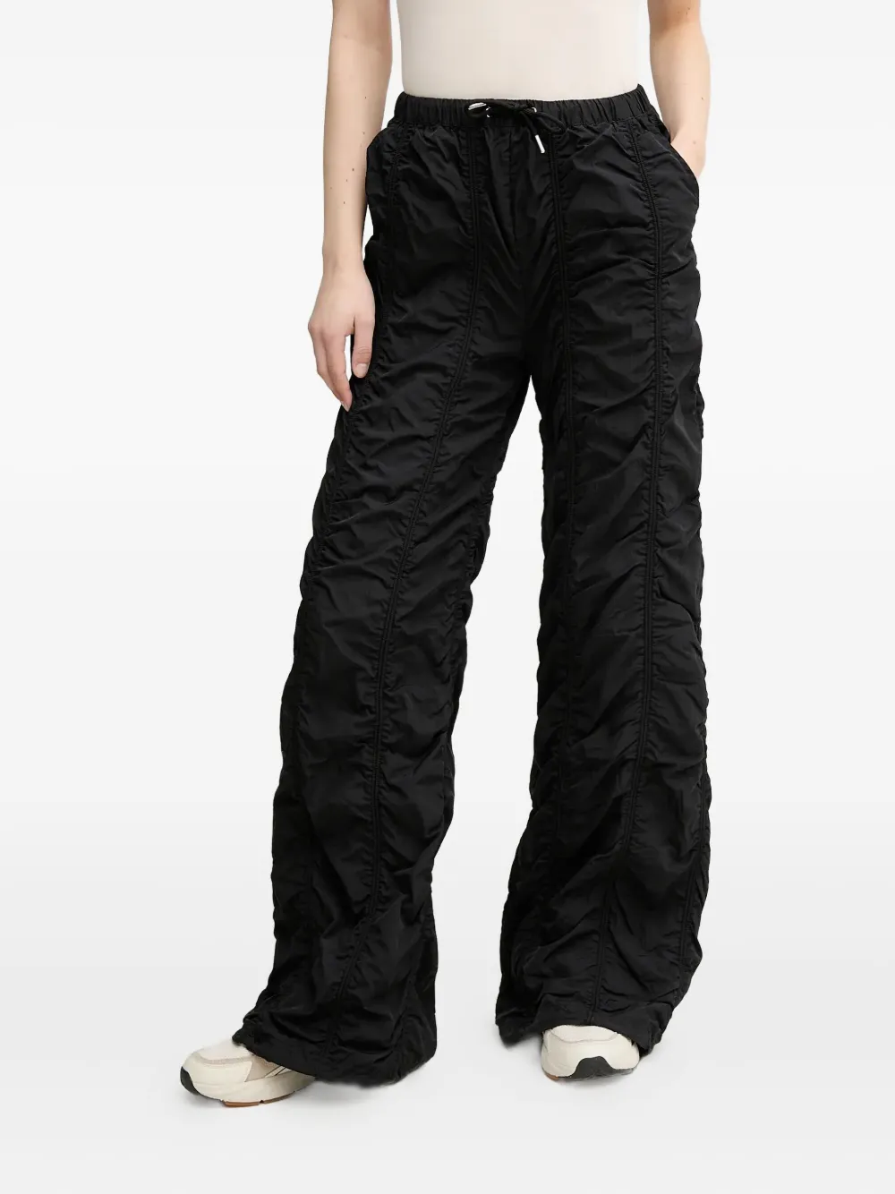 

Брюки со сборками Alpha Industries, черный