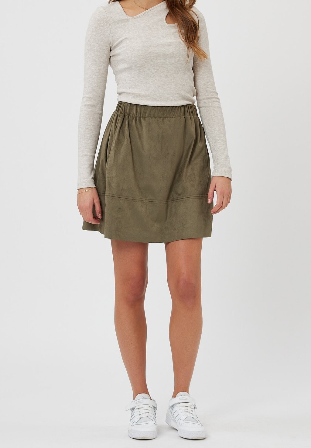 

Лючок Campanada Moves KIA, цвет dusty olive green