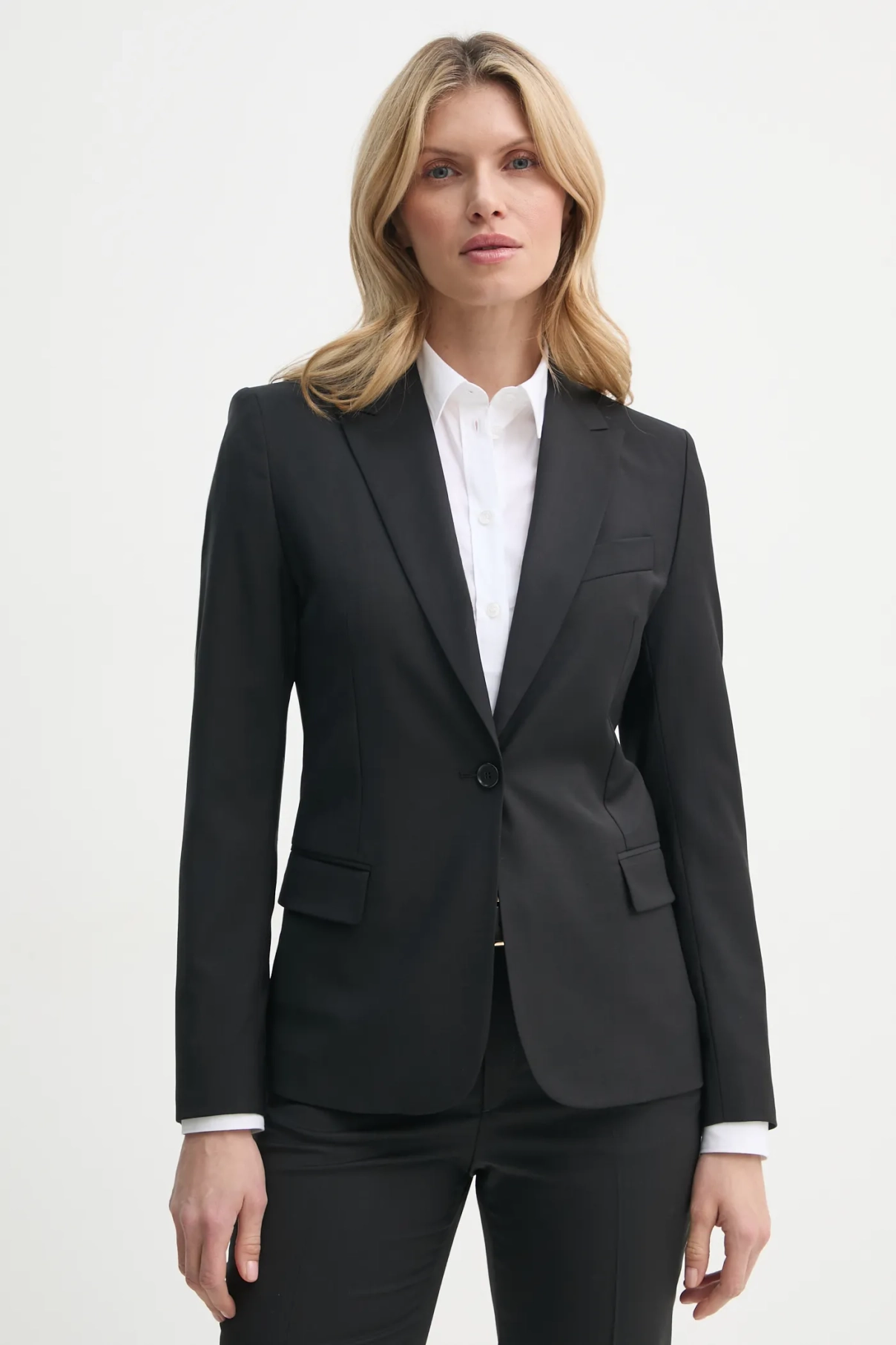 

Шерстяная блейзер Filippa K, черный
