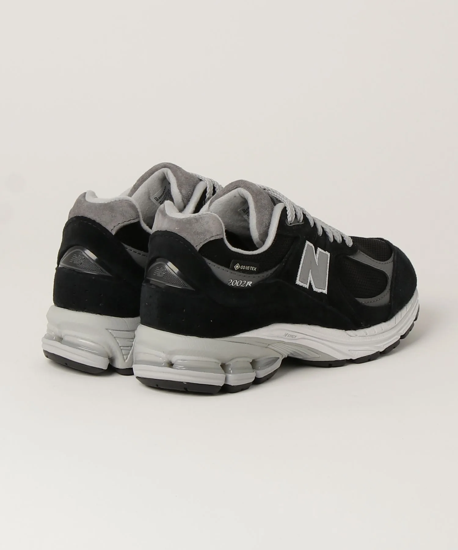 Унисекс кроссовки из натуральной кожи New Balance 2002R GTX чёрные — фото 4