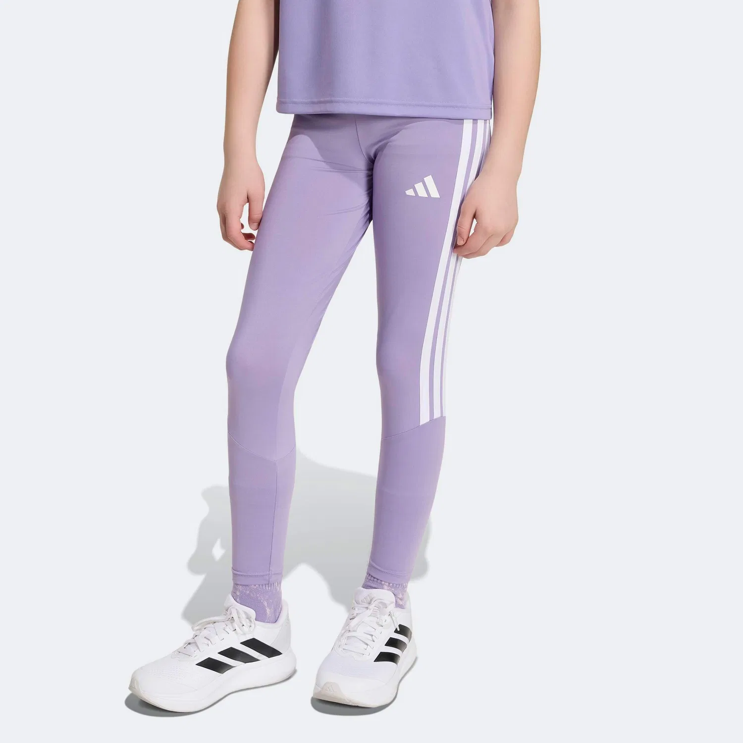 Спортивные брюки Adidas Sportswear Slim fit Workout Pants Train Essentials в лавандовом цвете — фото 2