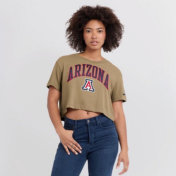 

Женская укороченная футболка arizona wildcats athletic prep arch dri-fit в бежевом цвете Nike, Бежевый, Женская укороченная футболка arizona wildcats athletic prep arch dri-fit в бежевом цвете Nike
