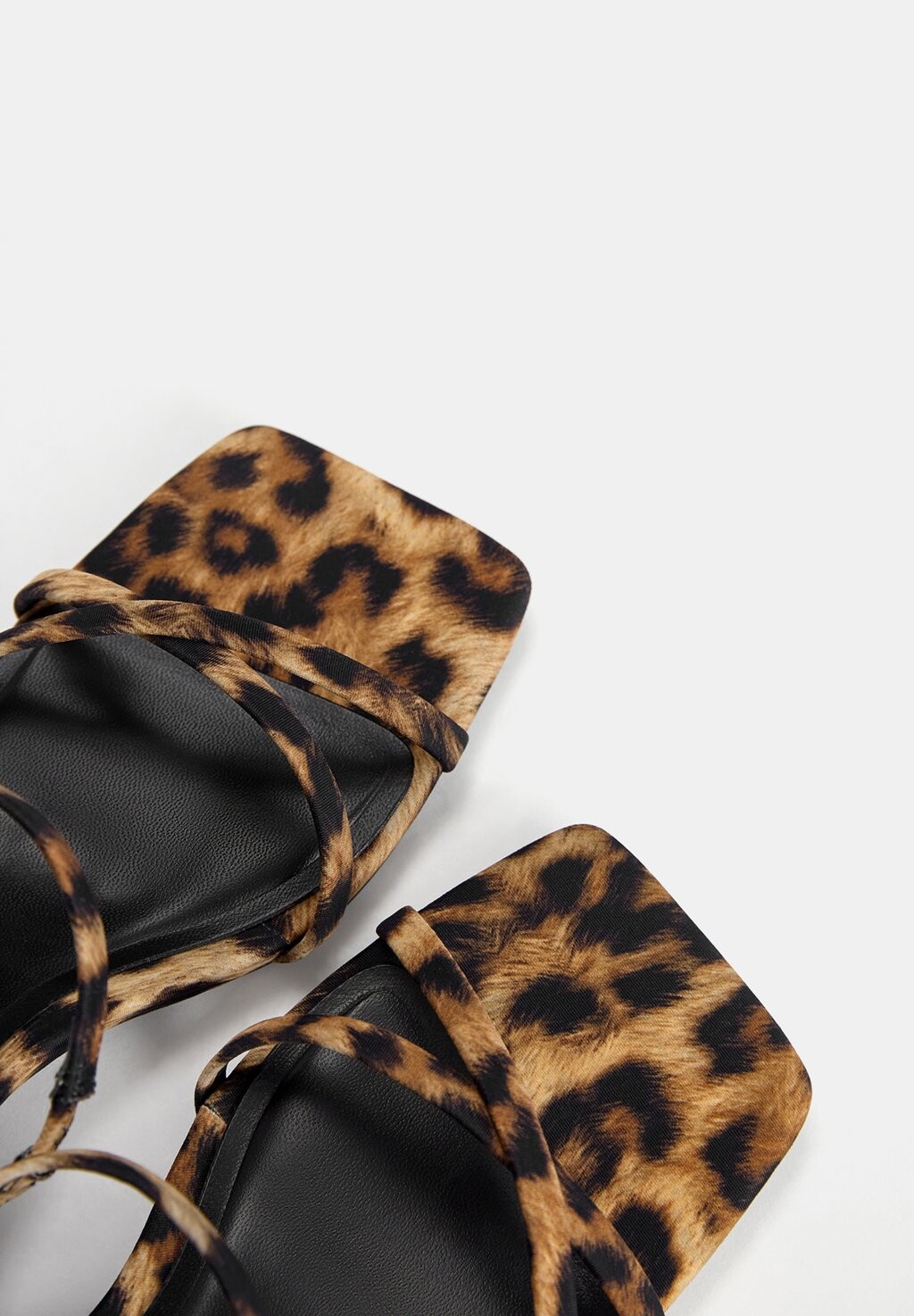 

Мюли LEOPARD PULL&BEAR, темно-коричнево-пестрый