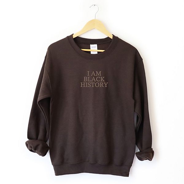 

Графический свитшот Embroidered i am black history Simply Sage Market, Chocolate, Черный, Графический свитшот Embroidered i am black history Simply Sage Market, Chocolate