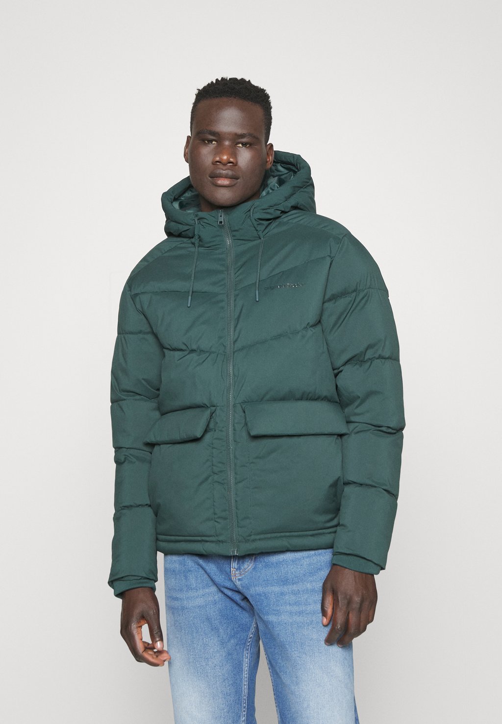 

Зимняя куртка Jack & Jones JORVESTERBRO PUFFER SN, волшебный лес