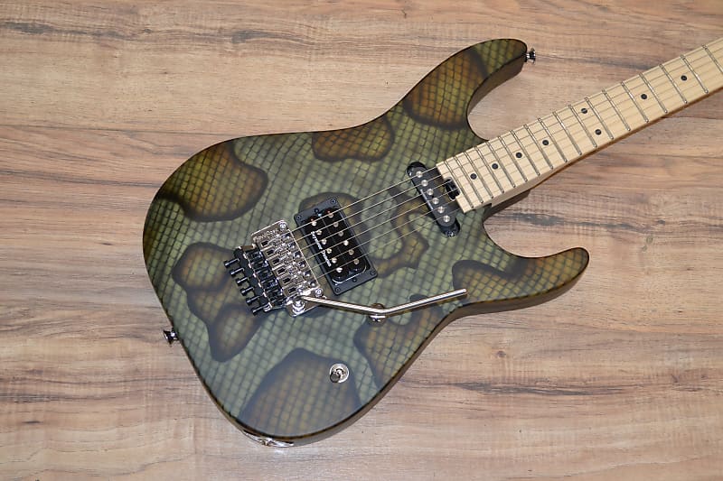 

Электрогитара Charvel WARREN DEMARTINI SIGNATURE PRO-MOD SNAKE 2022 - Snakeskin Satin Pattern