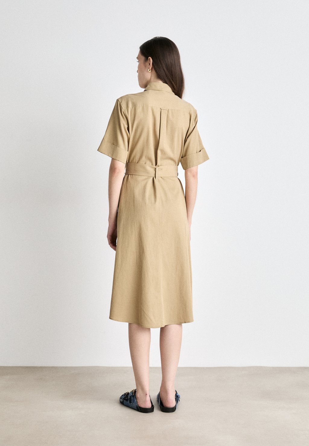 

Платье-рубашка REG UTILITY SHIRT DRESS GANT, цвет Dark Khaki