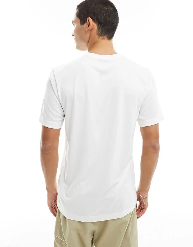 Белая футболка Nike Reset Dri-FIT — фото 3