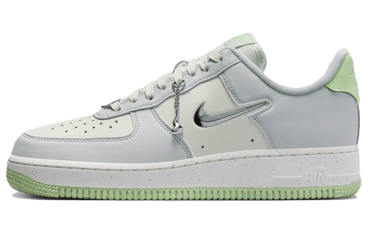

Мужские кроссовки для скейтбординга Nike Air Force 1, White/Gray/Green