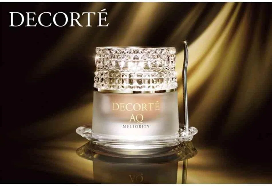Тональная основа сыворотка Decorté AQ MILITY REPAIR TREATMENT SERUM FOUNDATION SPF25/PA++ 30 г 300 Ochre — фото 2