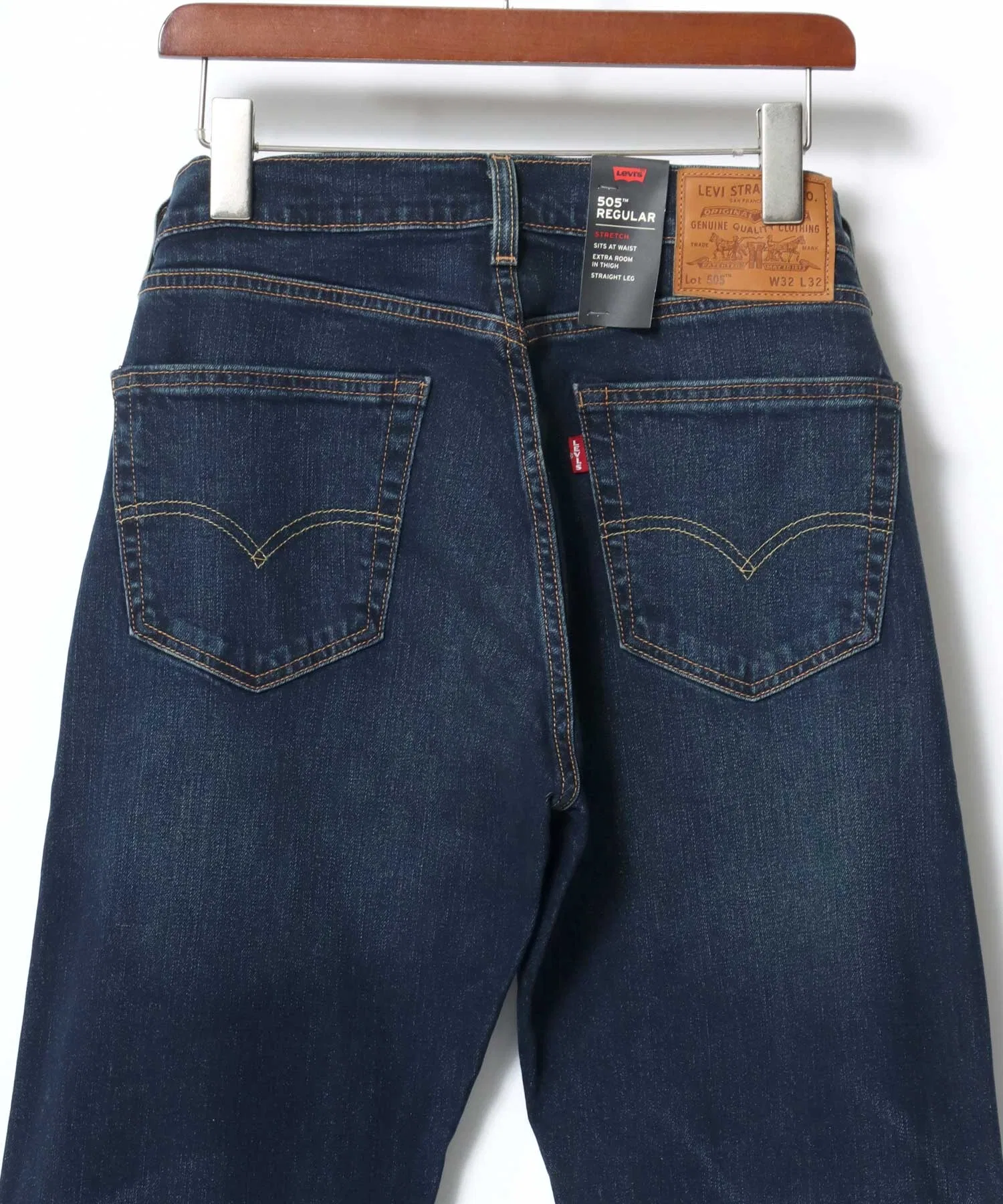 Джинсы Levi's 505 Regular Fit / Vintage Wash, прямые, эластичные.