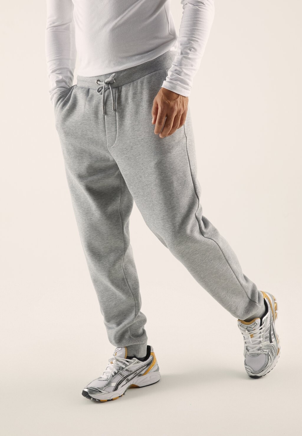 

Спортивные брюки Pier One, крапчатый серый