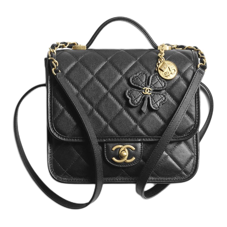 

CHANEL Чёрный женский рюкзак из глянцевой телячьей кожи с золотистой металлической фурнитурой