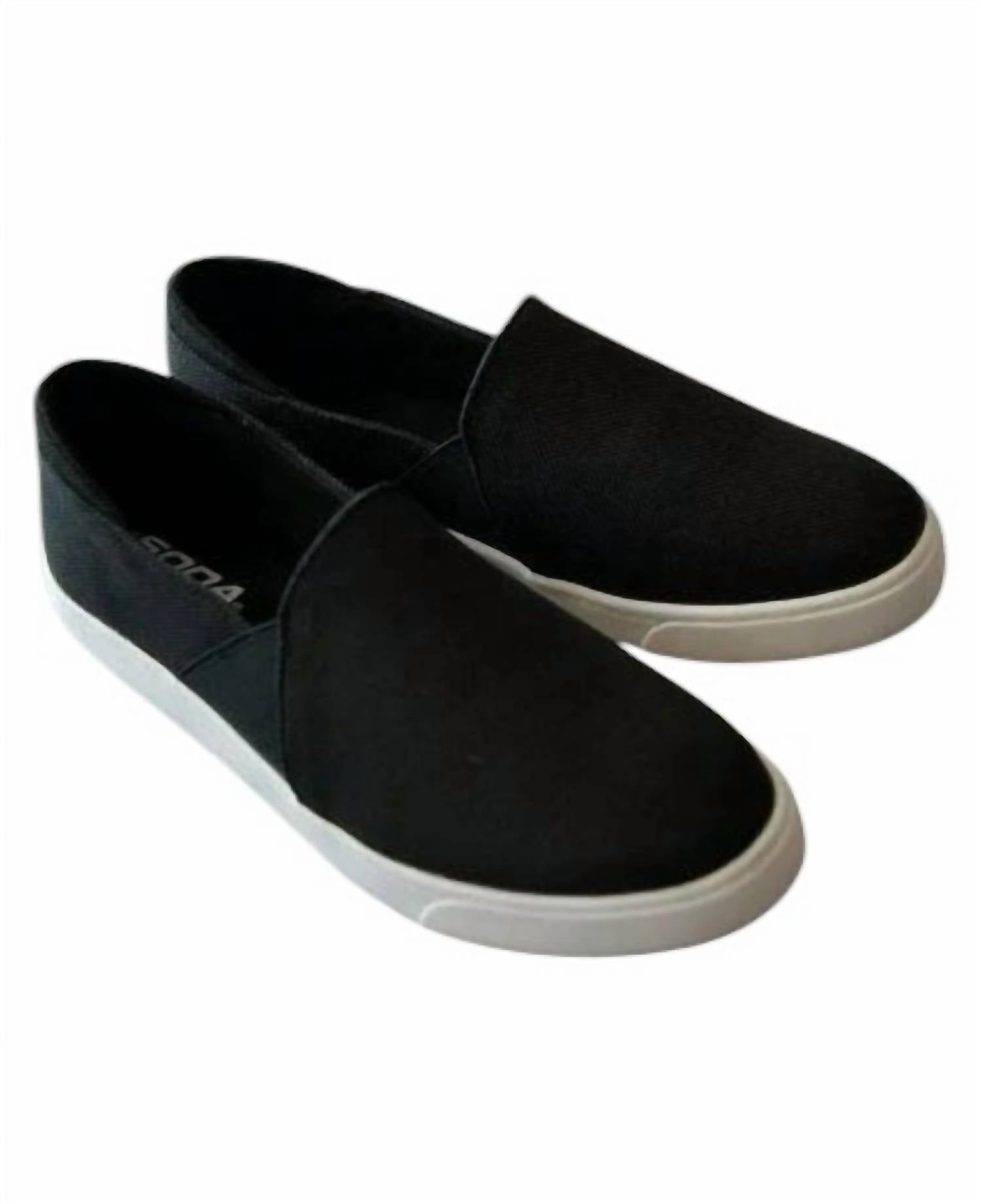 Женские кроссовки Power Slip On черного цвета SODA