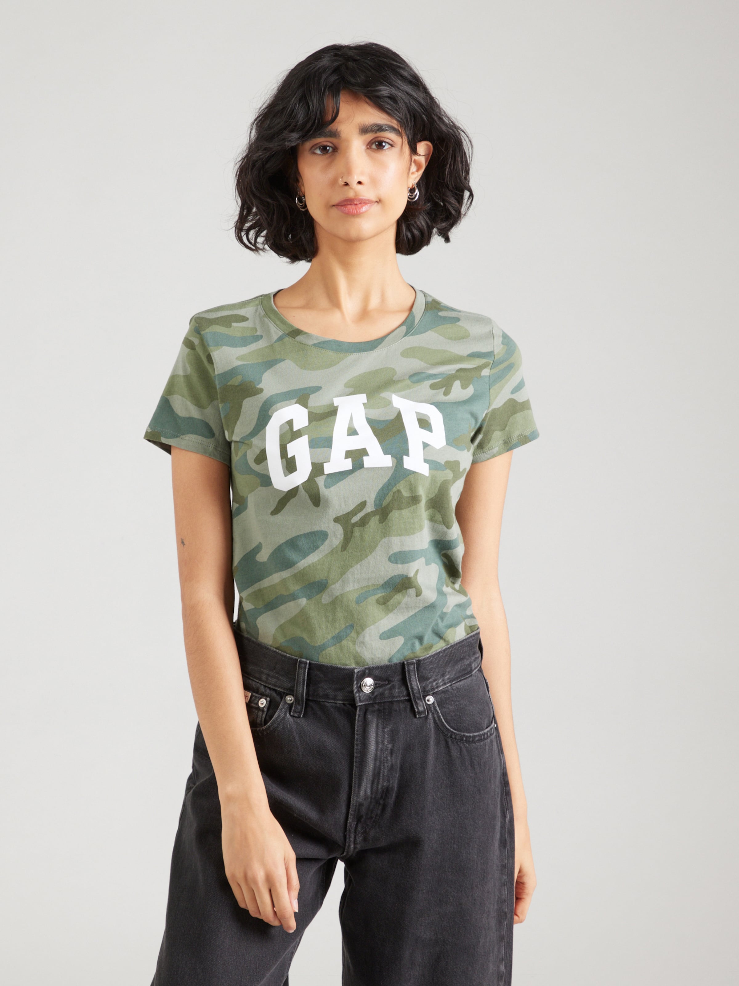 GAP Футболка 'FRANCHISE' в цвете хаки, оливковый, белый — фото 3