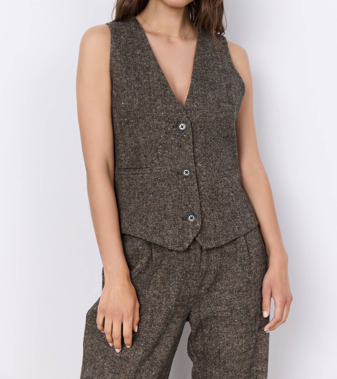 

Жилет Tayler Wool в цвете Coffee Soya Concept