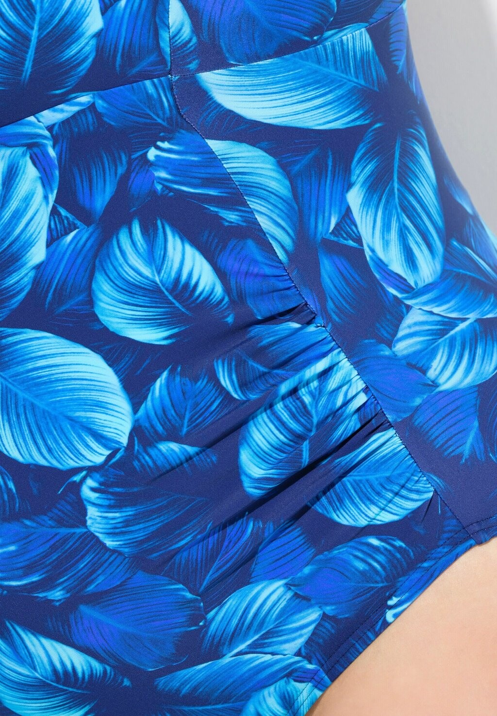 

Купальник BELLIEVA LEAF PRINT Ulla Popken, темно-синий