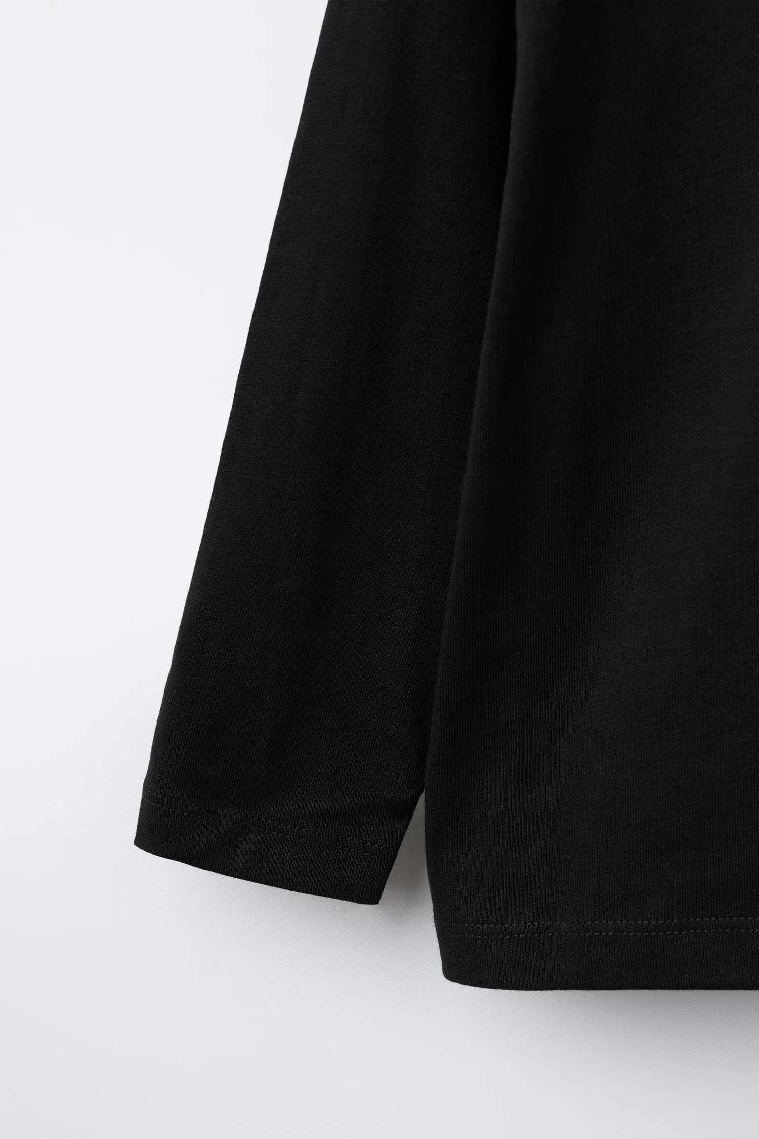 Однотонная футболка средней плотности Zara, черный — фото 4