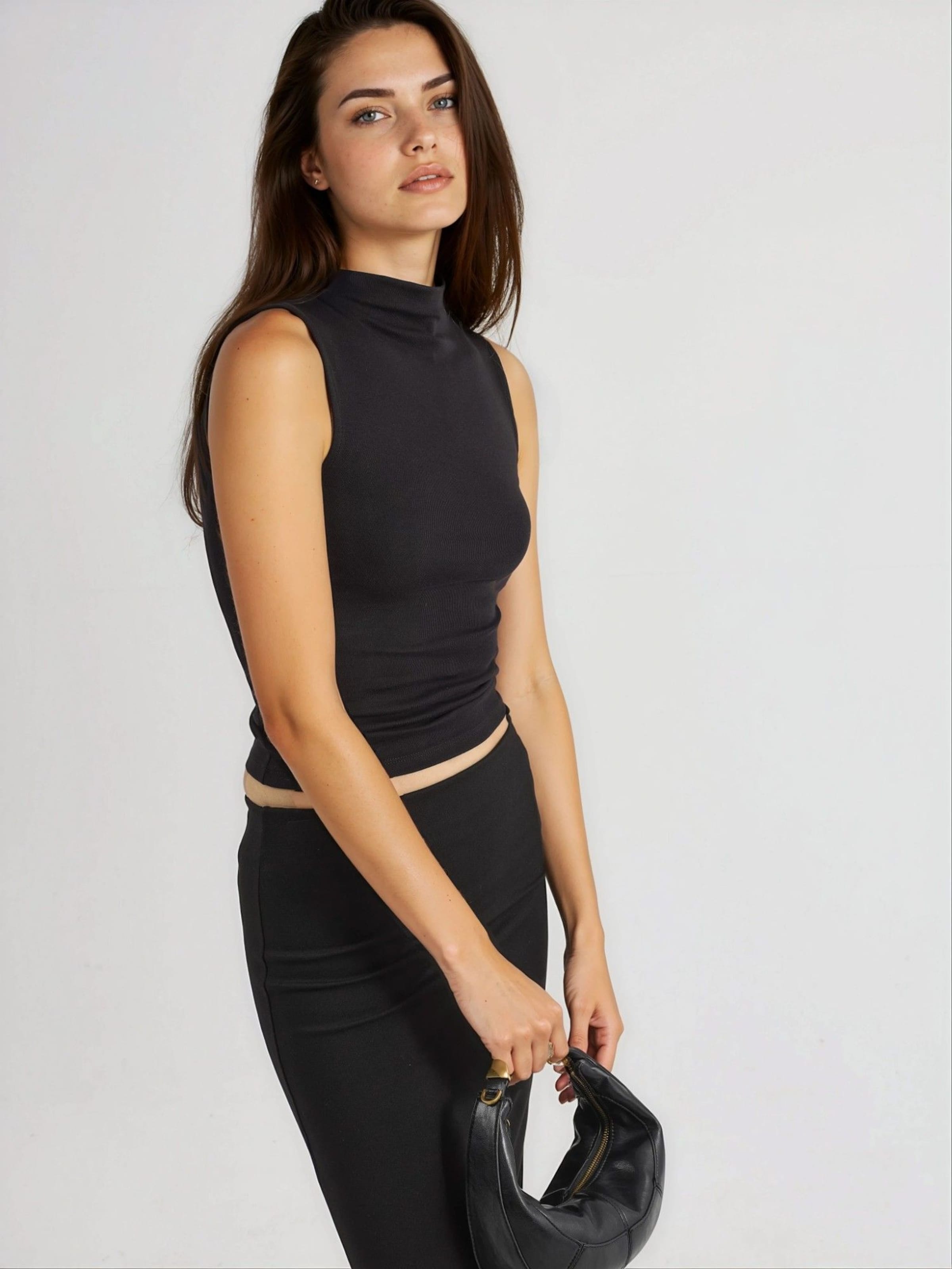 

Busem Блузка в черном цвете