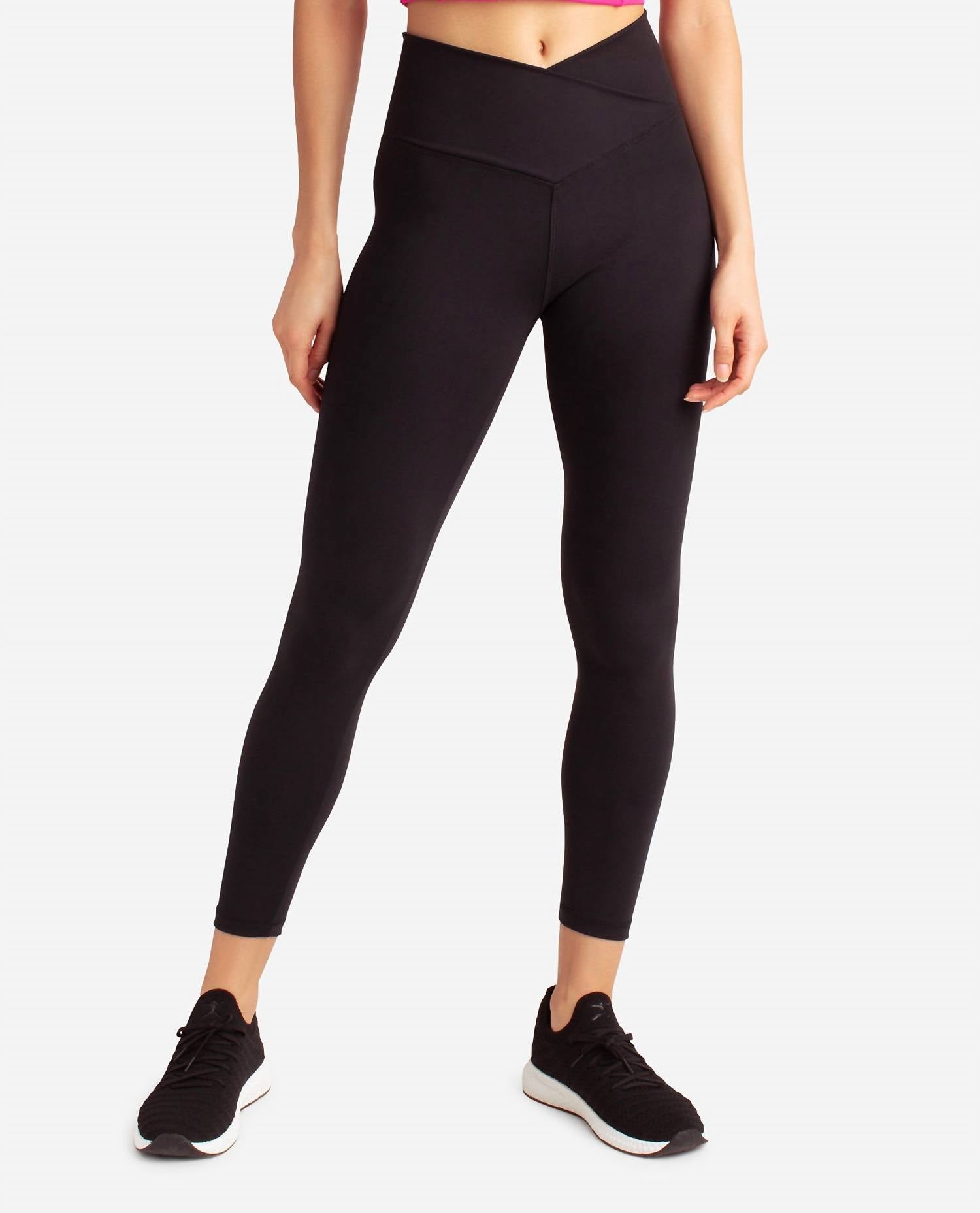 

Леггинсы Crossover Waist 7/8 в цвете Black Salt Danskin
