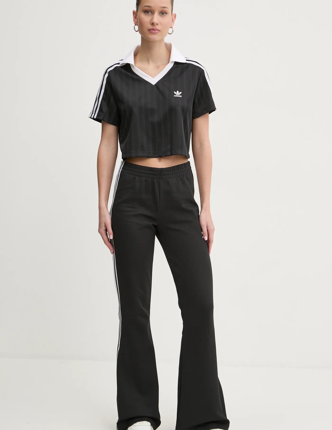 

Расклешенные брюки с 3 полосками adidas Originals, черный