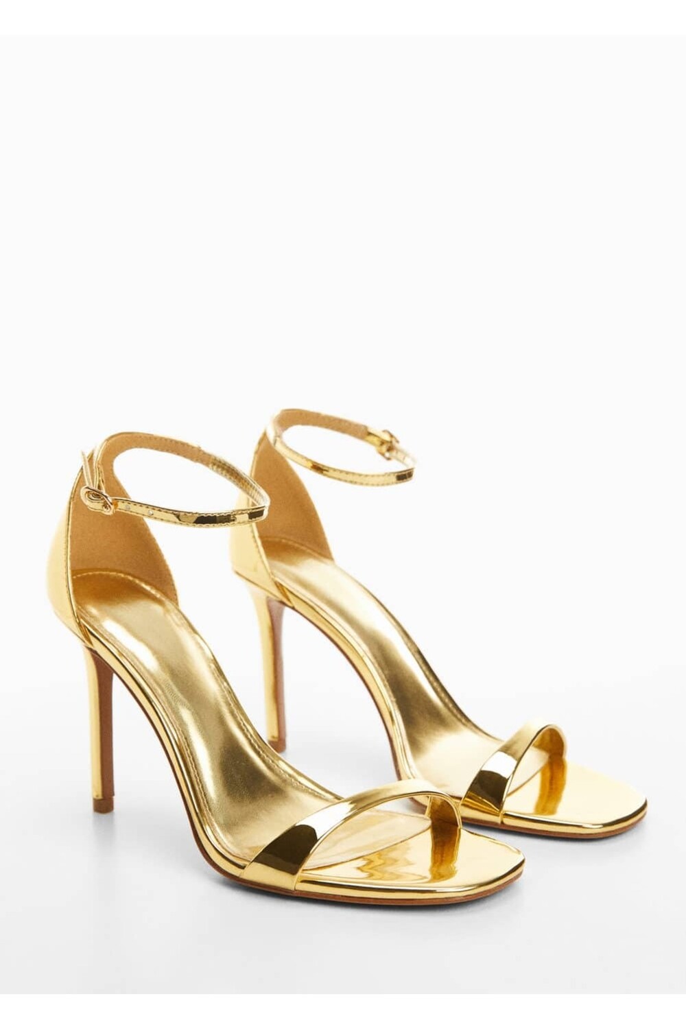 

Босоножки на каблуке с эффектом металлик Mango, золотой