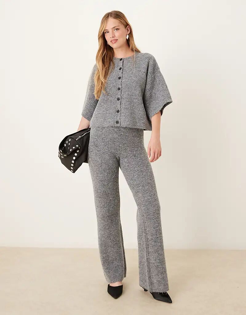 

Брюки Pretty Lavish с широкими штанинами темно-серого цвета