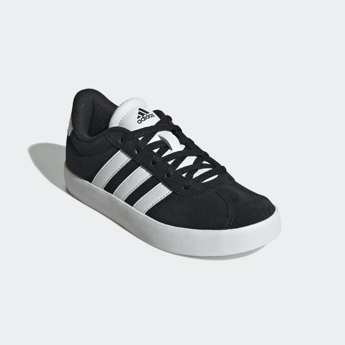 

Кроссовки Adidas Sportswear "VL COURT 3.0 KIDS", вдохновленные дизайном Adidas Samba, цвет Core Black / Cloud White / Core Black