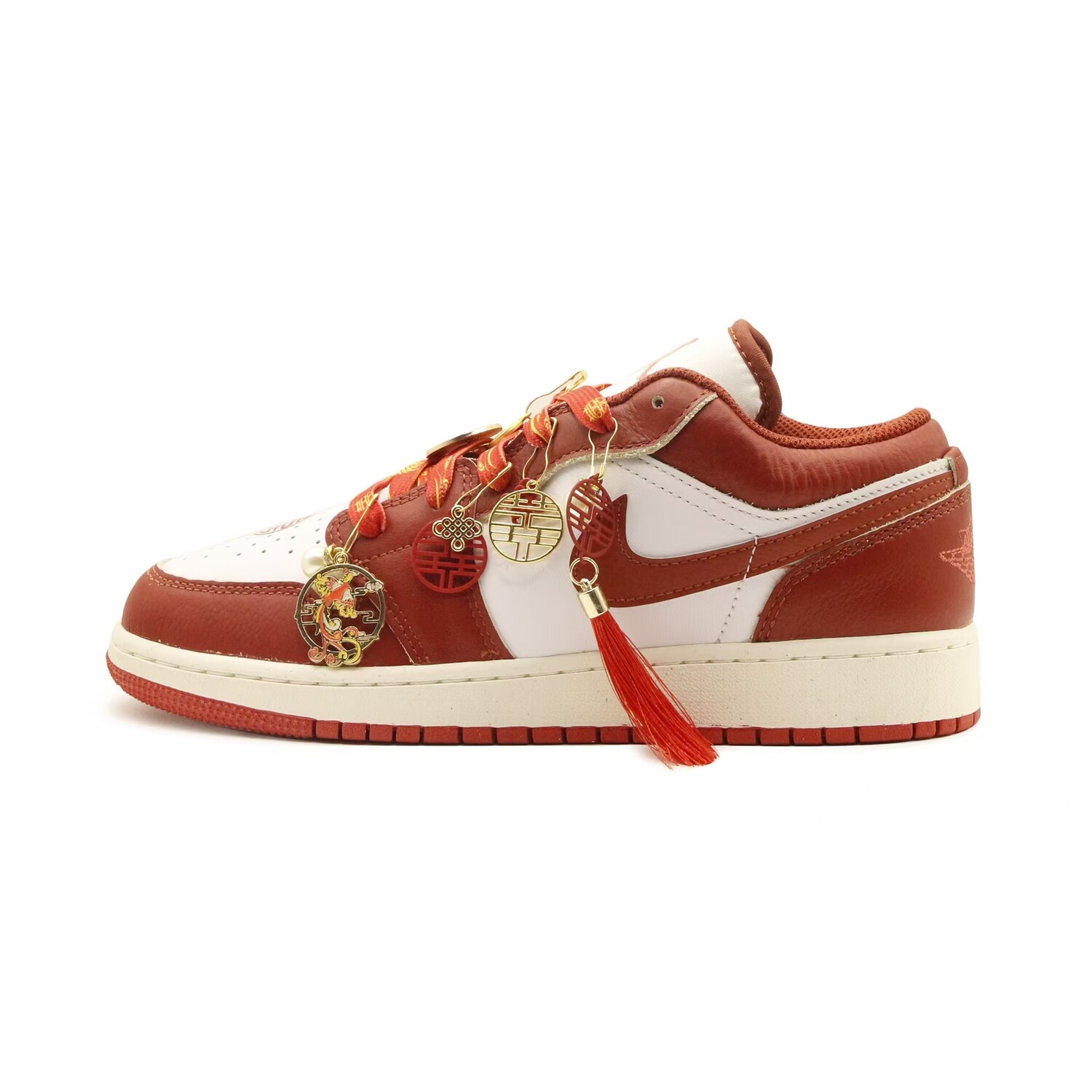 

Баскетбольные кроссовки Air 1 Vintage Unisex Low-Top Gold Jordan, цвет Gold Red