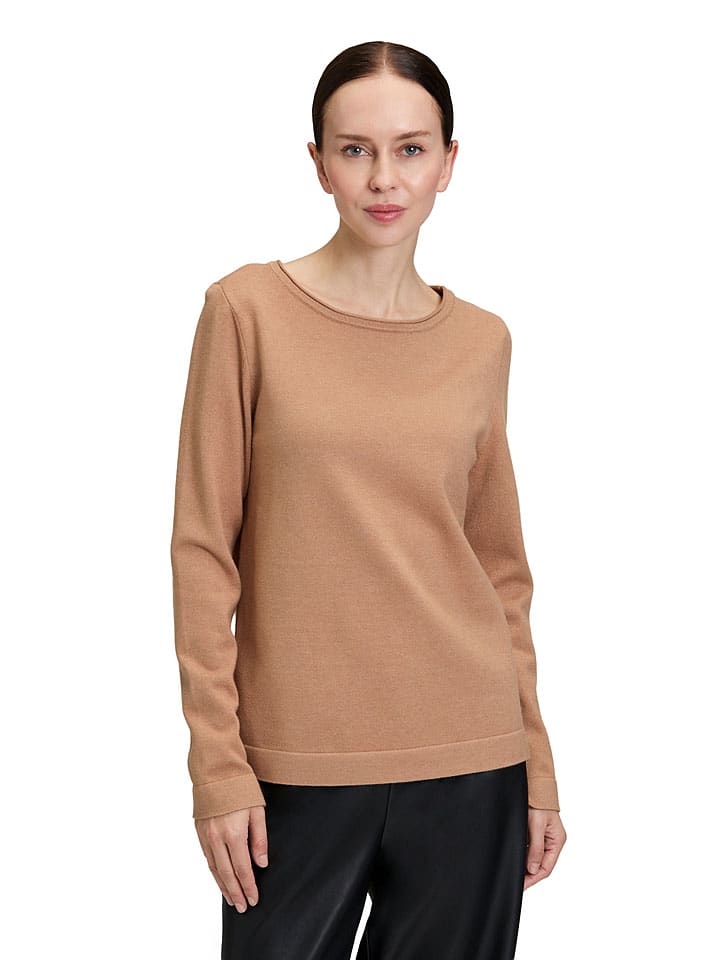 

Свитер цвета верблюжьей шерсти Betty Barclay