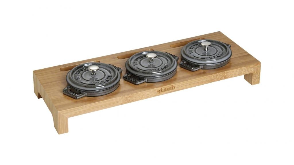 

Доска Staub сервировочная на 3 круглых мини-кокотницы дерево 46х16х5 см, коричневый
