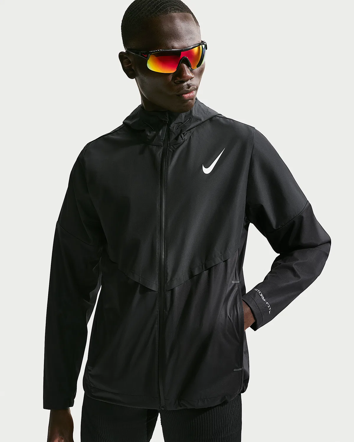 Мужская ветровка Nike AeroSwift Storm-FIT Aerogami для бега, Black/Summit White