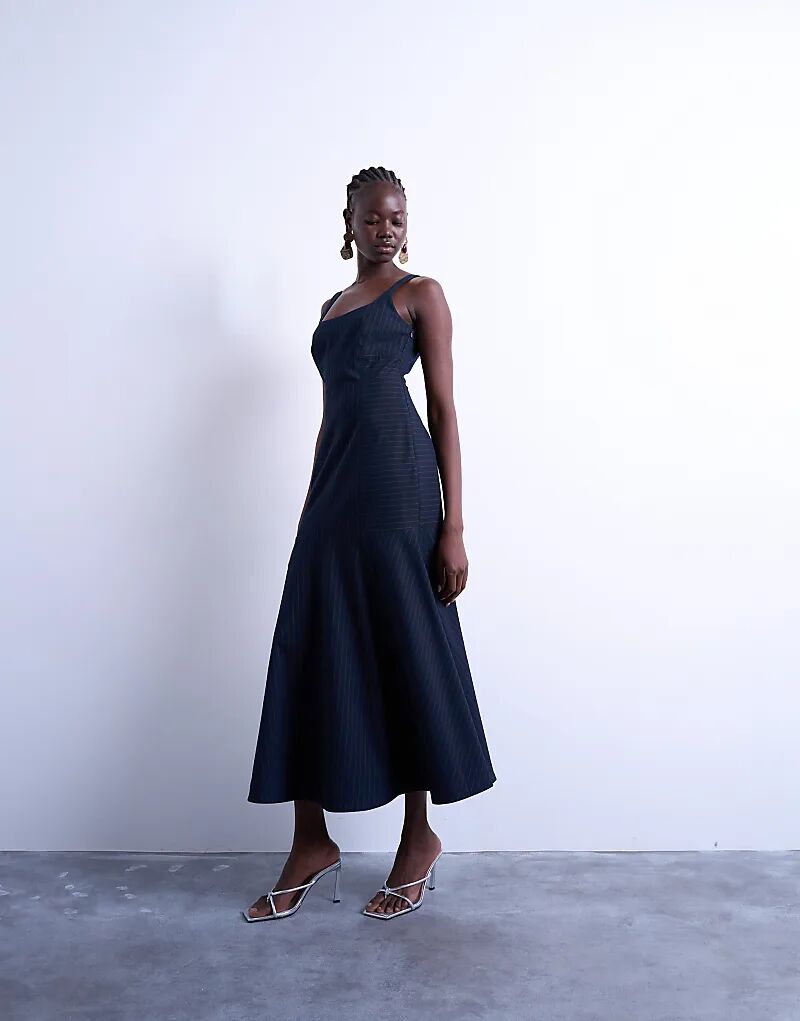 

Платье миди Topshop с заниженным подолом и деталью на груди в темно-сине-красную полоску