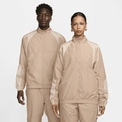 

Куртка Nike NOCTA Northstar Nylon Track Jacket, цвет Hemp/Sanddrift/Sanddrift