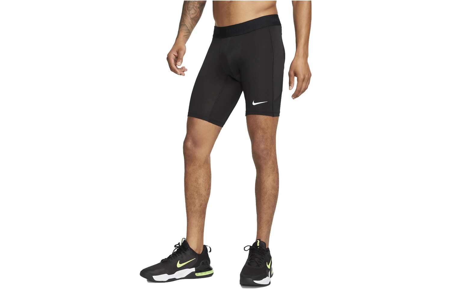 

Спортивные шорты мужские черные Nike, черный