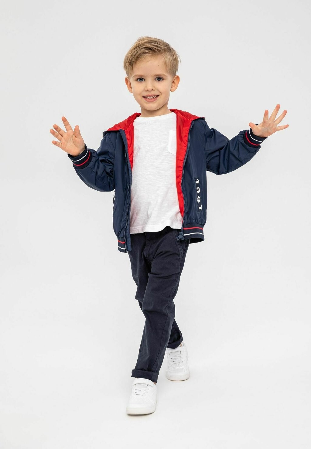 

Ветровка LIGHTWEIGHT WITH HOOD MINOTI, темно-синий/красный