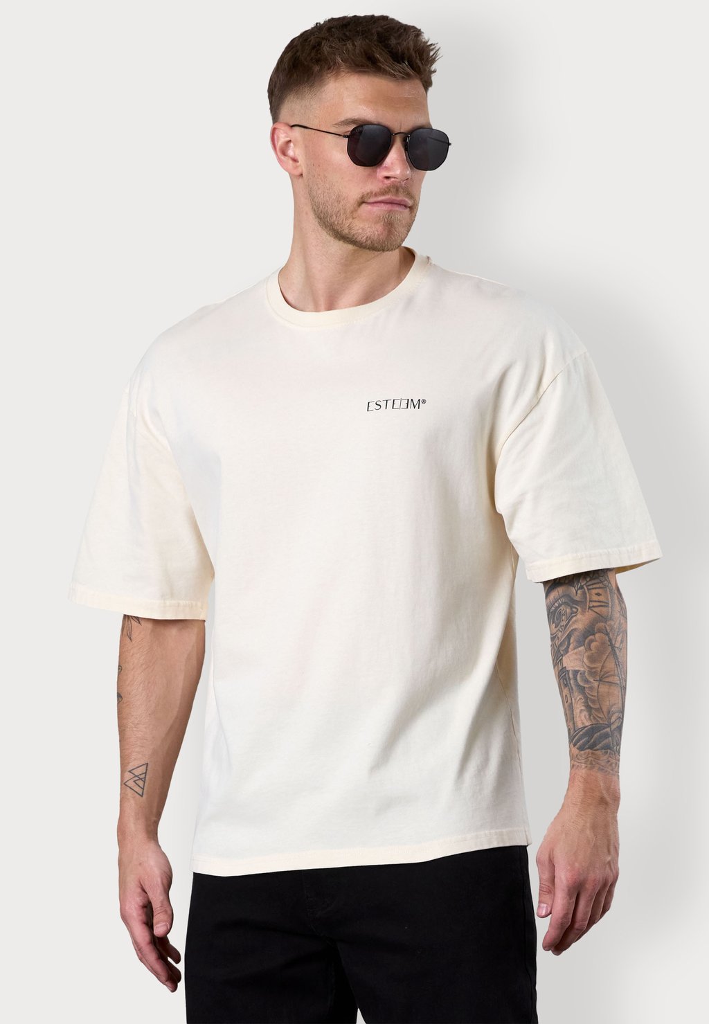 

Базовая футболка DISCREET OVERSIZED ESTEEM, бежевый