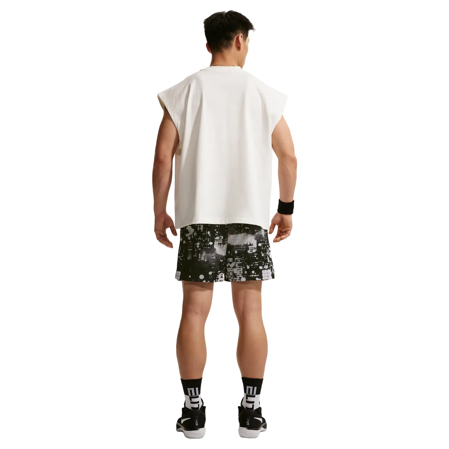 Шорты Nike Standard Issue Dri-FIT 13 см, цвет «Белый, черный, бледно-бежевый» IF2574-100 — фото 3