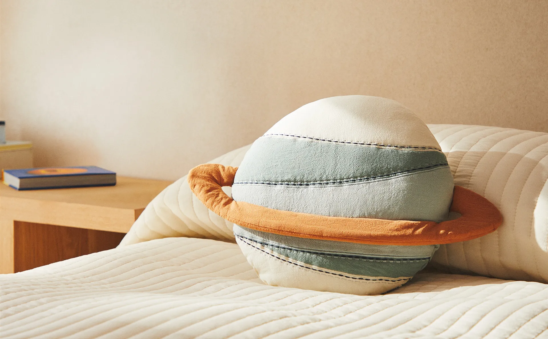 

Детская подушка-планета Zara Home, синий