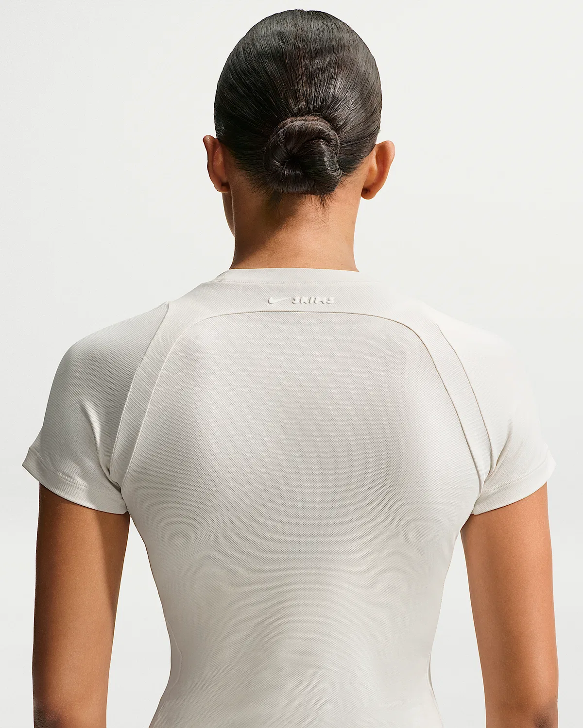 Женская футболка NikeSKIMS Airy, NSKM Actv Ivory/NSKM Actv Ivory — фото 2